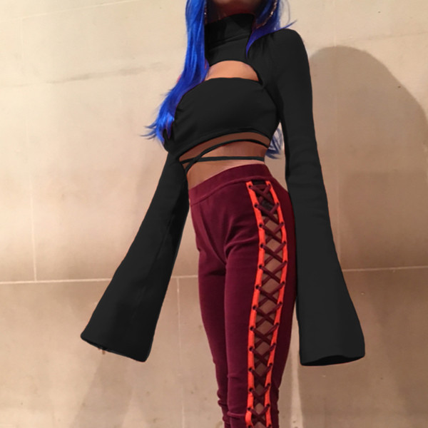 Κυρίες κοντή μπλούζα με γραβάτες, φαρδιά μανίκια και κολάρο