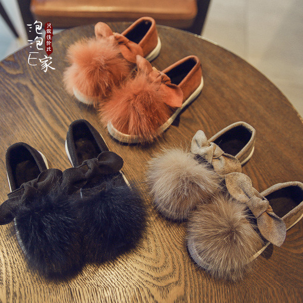 Σύγχρονες καθημερινές μπότες με κορδέλα και χνούδι σε τρία χρώματα