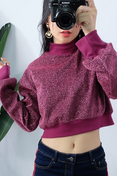 Κομψό πουκάμισο των γυναικών