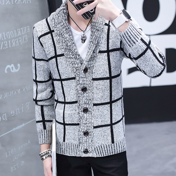 Casual ανδρικά γιλέκα σε λογικά σχέδια και χρώματα