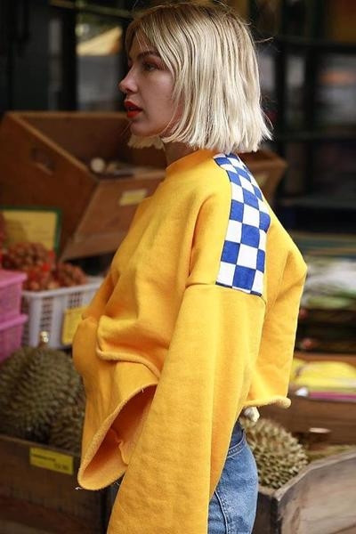 Γυναικεία αθλητικά ενδύματα σε ευρύ μοτίβο