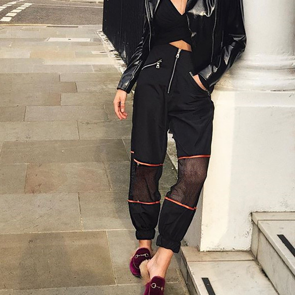 Дамски стилен панталон в широк модел с мрежа и висока талия