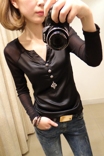 Μοντέρνα γυναικεία μπλούζα με ντεκολτέ σε σχήμα V και κουμπιά σε έξι χρώματα