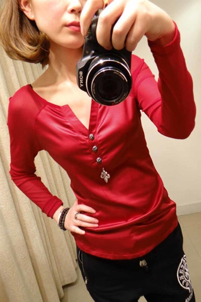 Μοντέρνα γυναικεία μπλούζα με ντεκολτέ σε σχήμα V και κουμπιά σε έξι χρώματα