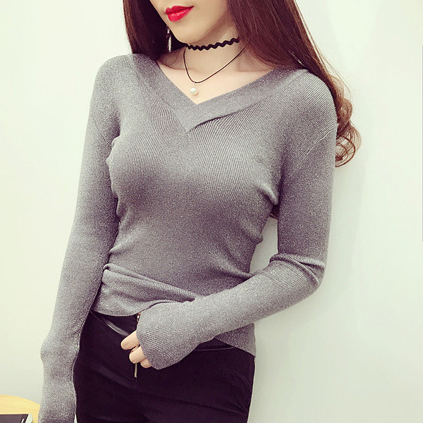 Μοντέρνα γυαλιστερή μπλούζα για κυρίες με ντεκολτέ σε σχήμα V σε τέσσερα χρώματα