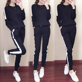 Γυναικεία αθλητικά σύνολα από δύο κομμάτια μπλούζα + παντελόνια