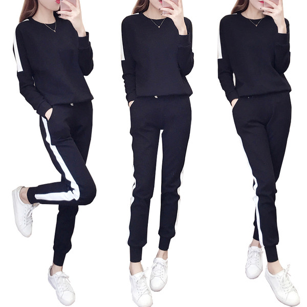 Γυναικεία αθλητικά σύνολα από δύο κομμάτια μπλούζα + παντελόνια