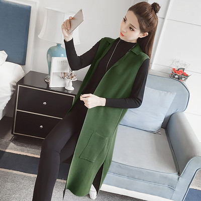 Κομψό μακρύ γιλέκο για κυρίες σε απλό μοντέλο σε τρία χρώματα