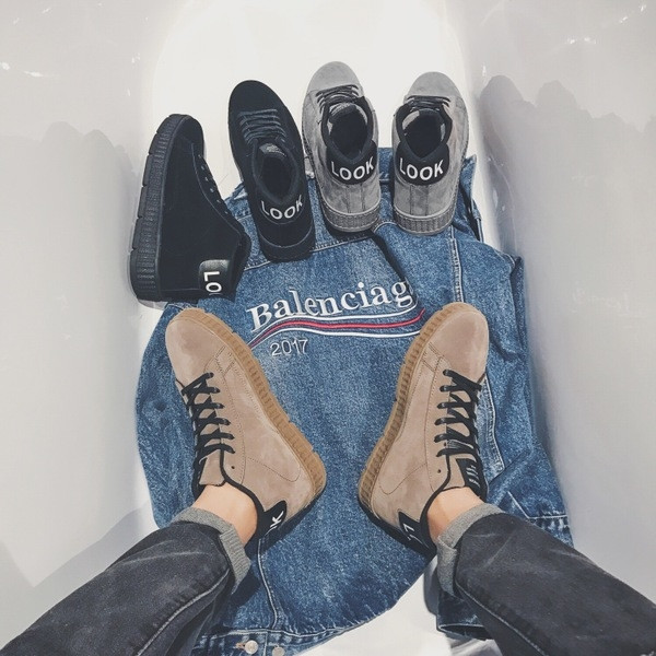 Σπορ-κομψά αθλητικά παπούτσια ανδρών σε τρία χρώματα