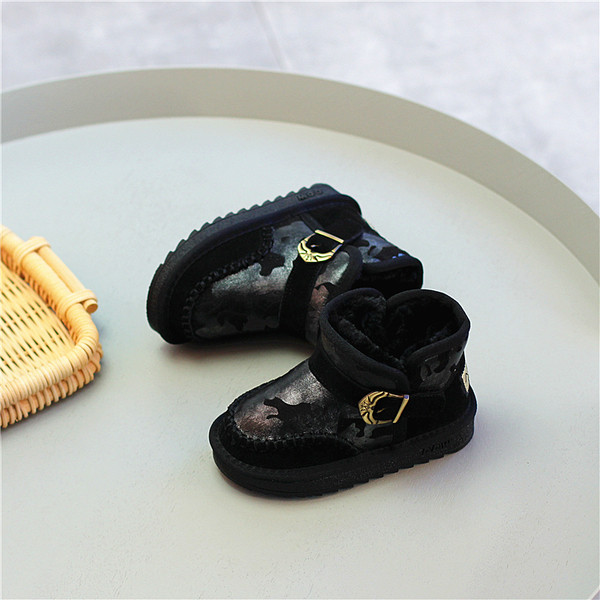 Παιδικά αθλητικά κομψά μπότες για κορίτσια με ιμάντα σε τρία χρώματα