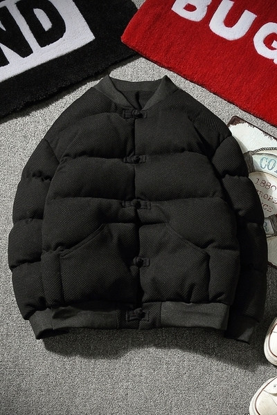 Ανδρικό χειμωνιάτικο σακάκι σε μαύρο χρώμα, κατάλληλο για καθημερινή ζωή