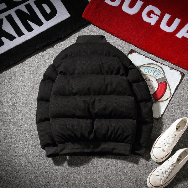 Ανδρικό χειμωνιάτικο σακάκι σε μαύρο χρώμα, κατάλληλο για καθημερινή ζωή