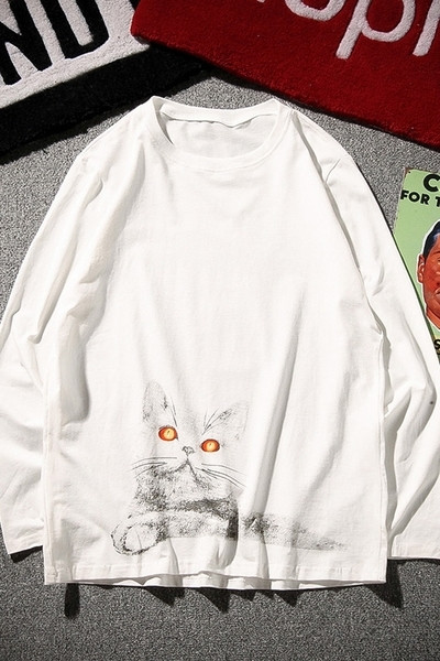 Ανδρική καθημερινή μπλούζα με μια εικόνα