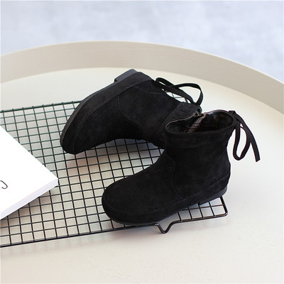 Απλές μπότες για κορίτσια από οικολογικό σουέτ με φερμουάρ και κορδέλα σε τρία χρώματα