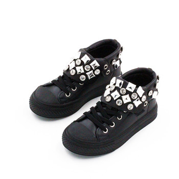 Κομψά casual αθλητικά παπούτσια για κορίτσια με διακοσμητικό πριτσίνι και μαύρες και άσπρες πέτρες