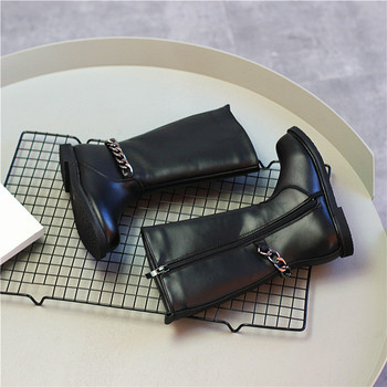 Стилни детски ватирани ботуши за момичета от еко кожа  с верижка в черен цвят
