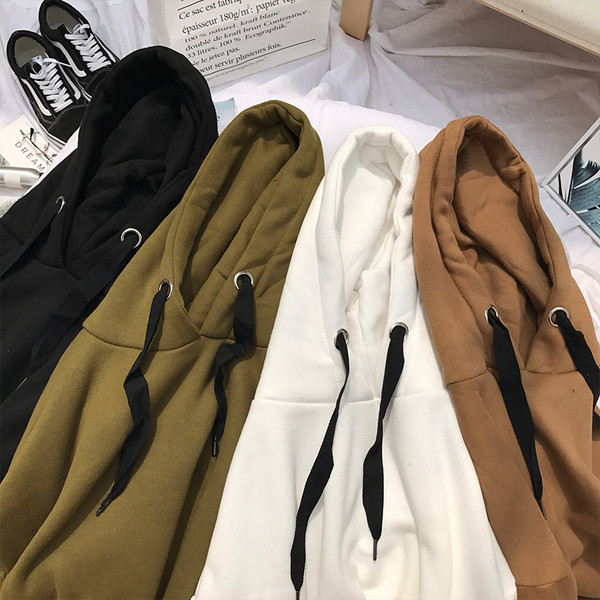 Απλή μπλούζα ανδρών σε τέσσερα χρώματα