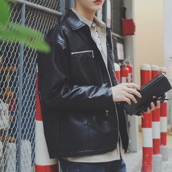 Мъжко яке от еко кожа в широк модел с ципове