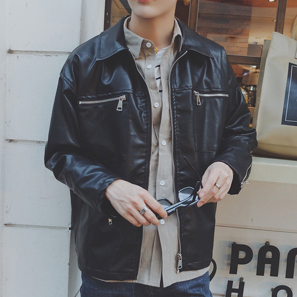 Мъжко яке от еко кожа в широк модел с ципове