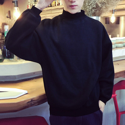 Спортно-елегантна широка мъжка блуза с поло яка в сив и черен цвят