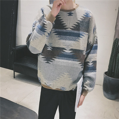 Мъжки цветен пуловер в широк модел с О-образно деколте