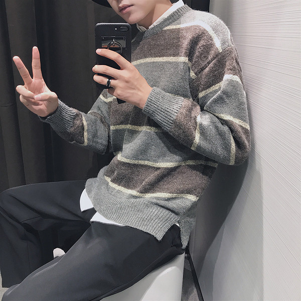 Καθημερινό πουλόβερ για άνδρες με λωρίδα O-neckline