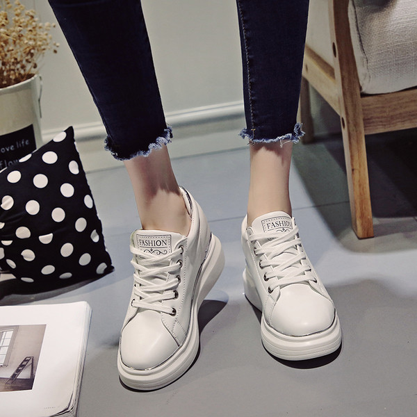 Αθλητικά γυναικεία αθλητικά πάνινα παπούτσια, δύο μοντέλα