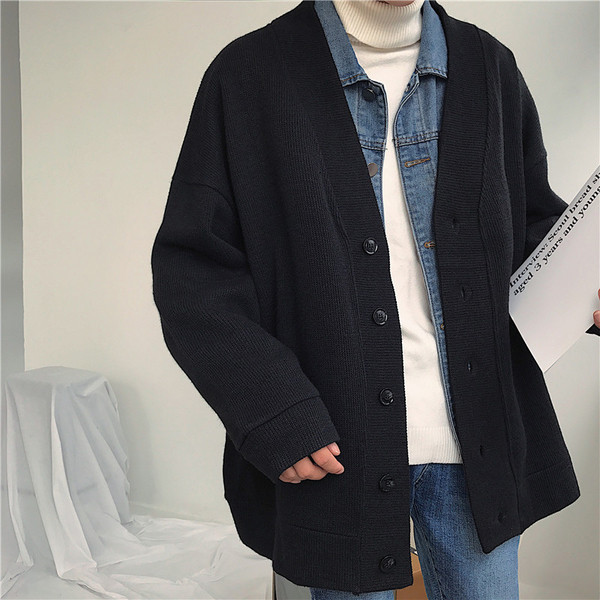 Ημερήσιο φθινόπωρο-χειμωνιάτικο γιλέκο ανδρών σε φαρδιά σχέδια με κουμπιά σε μαύρο και κόκκινο χρώμα