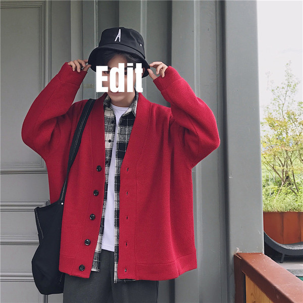 Ημερήσιο φθινόπωρο-χειμωνιάτικο γιλέκο ανδρών σε φαρδιά σχέδια με κουμπιά σε μαύρο και κόκκινο χρώμα