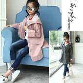 Μοντέρνο μωρό μακρύ μπουφάν για κορίτσια με δαντέλα στα μανίκια και κουκούλα σε δύο χρώματα