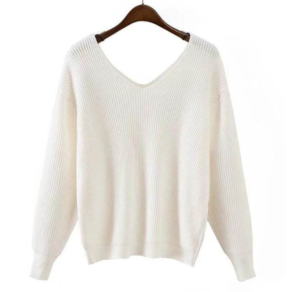 Ежедневен дамски пуловер с V-образно деколте и бродирани мотиви