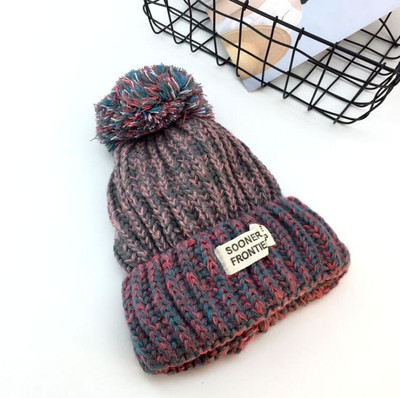 Χειμερινό μαλακό καπέλο από μαλλί με κουκούλα