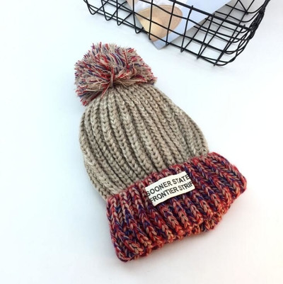 Χειμερινό μαλακό καπέλο από μαλλί με κουκούλα