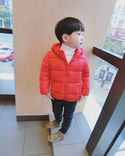 Αθλητικό παιδικό χειμωνιάτικο σακάκι με κουκούλα για αγόρια σε διάφορα χρώματα