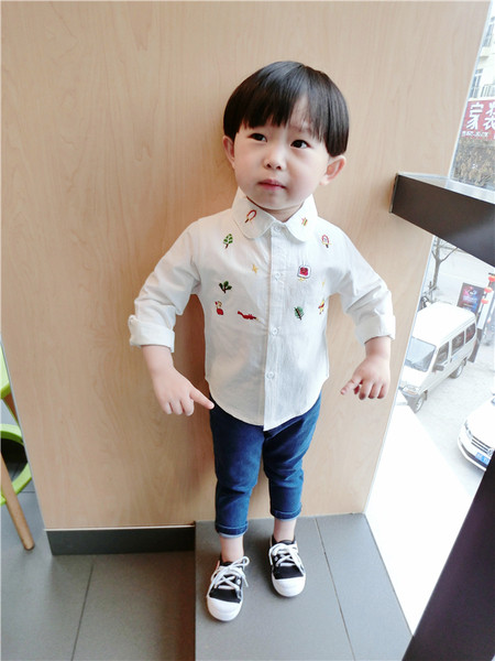 Κομψά παιδικά τζιν για αγόρια σε δύο χρώματα