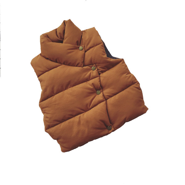 Κομψή παιδική ηλεκτρική μπότα σε ένα ευρύ, υψηλού τύπου κολάρο σε διάφορα χρώματα