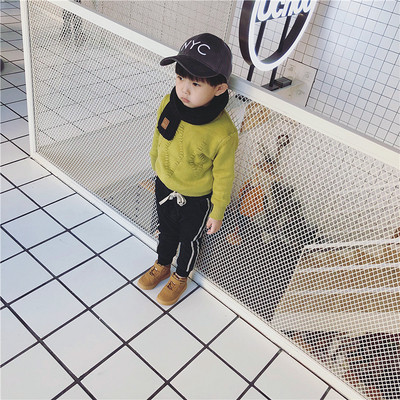 Μαλακό και ζεστό casual πουλόβερ για αγόρια με τετράχρωμη επιγραφή