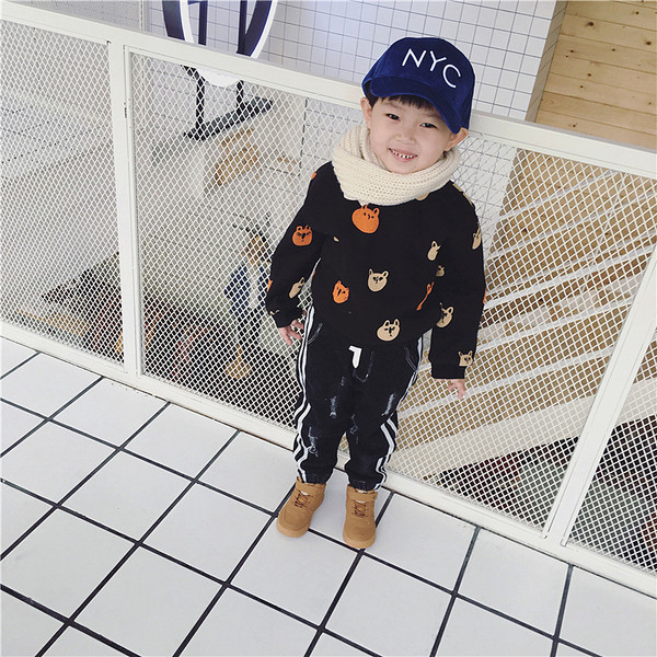 Παιδικό μαλακό και ζεστό πουλόβερ για αγόρια με γλυκές συμμαχίες σε δύο χρώματα