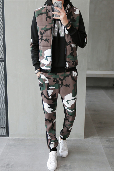 Мъжки спортен камуфлажен комплект от три части-елек,блуза и панталон в два цвята