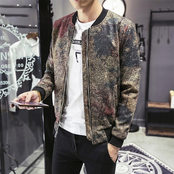 Модерно есенно-зимно  мъжко яке с О-образна яка и с цветен ефект 