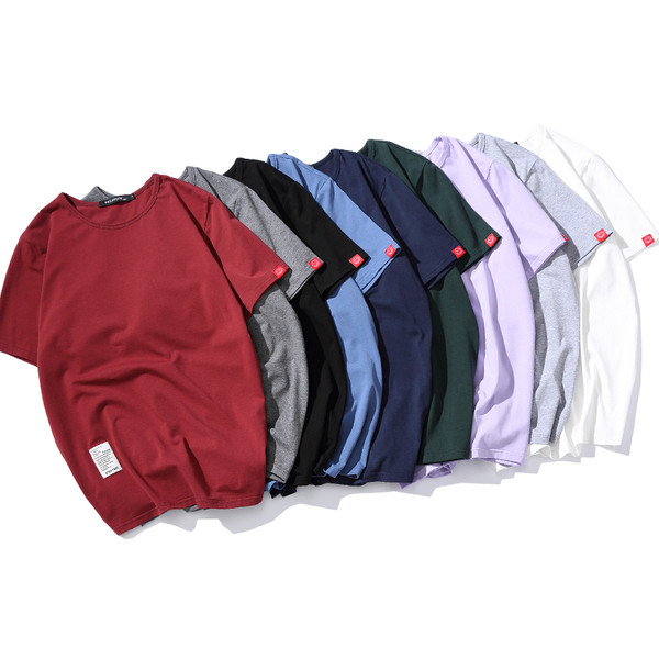 Ежедневна мъжка тениска с щампа в няколко цвята