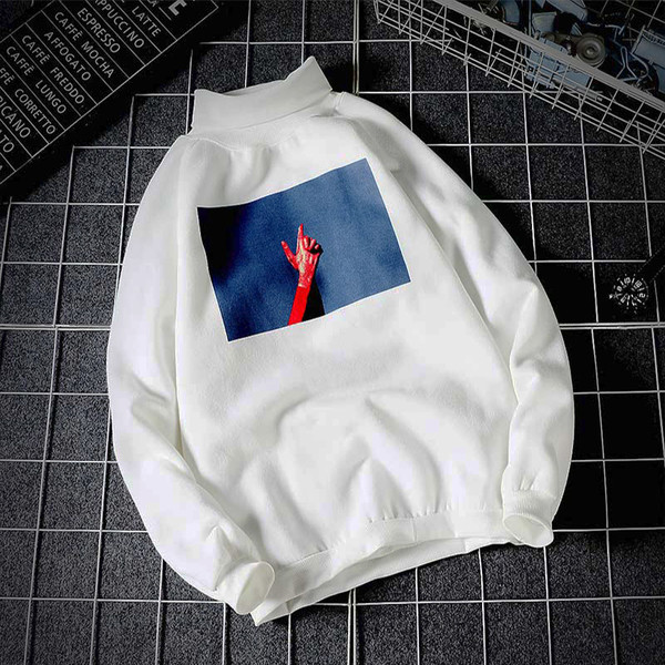 Стилен мъжки пуловер с апликация и висока яка в три цвята