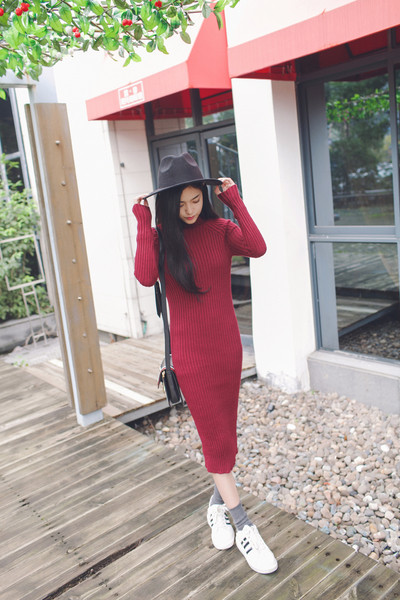 Актуална дамска есенно-зимна дълга рокля тип рипс в три цвята