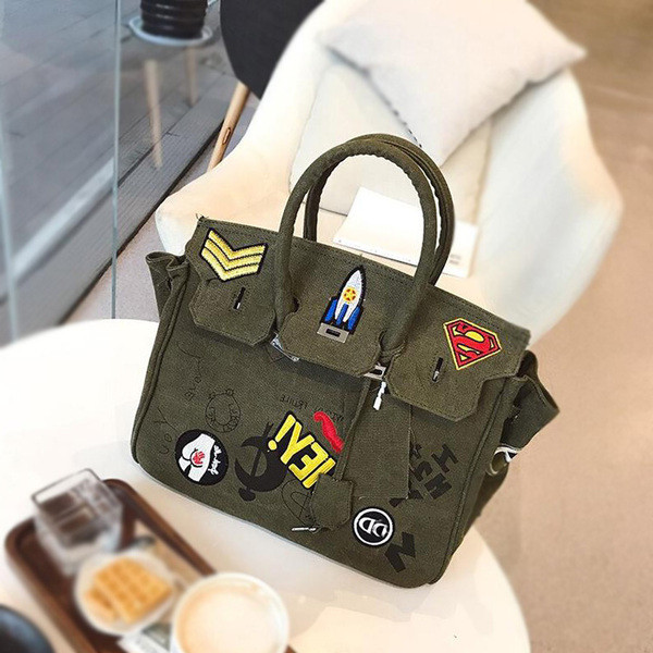 Ръчна дамска чанта с шарени нашивки ,2 модела