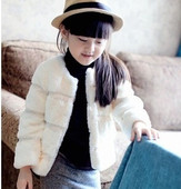 Стилно меко и топло зимно кожухче за момичета в бял цвят