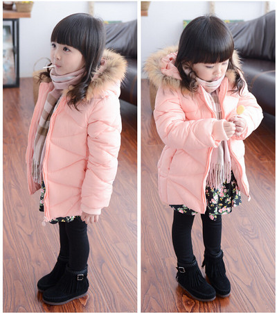 Дебело зимно детско яке с качулка и обемен пух за момичета в широк модел в  светло син и розов цвят