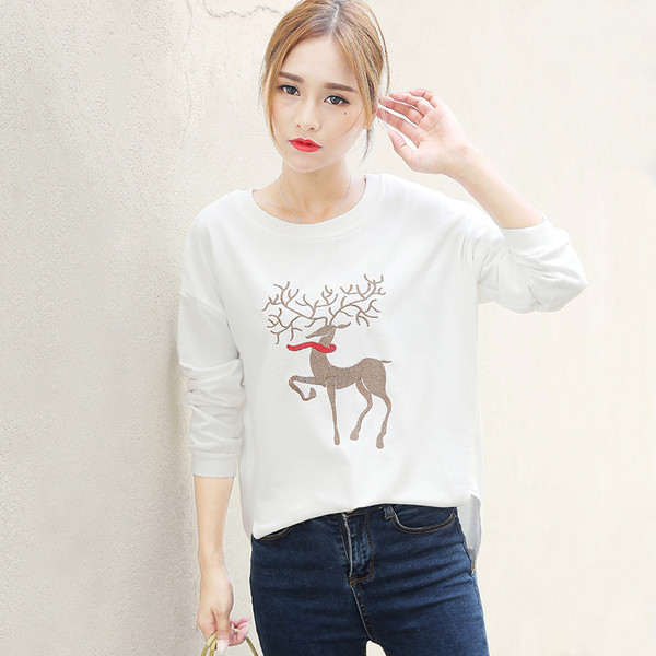 Ежедневен дамски пуловер с О-образна яка и интересна бродерия в три цвята 