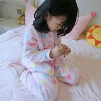 Плюшена детска пижама за момичета на сърца в два цвята 