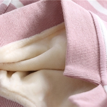Παιδικό ριγέ πουλόβερ για κορίτσια με κολάρο σε σχήματος O σε ροζ και μαύρο χρώμα