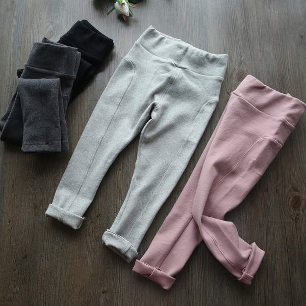 Изчистен модел детски клин за момичета,подходящ за ежедневието в няколко цвята 